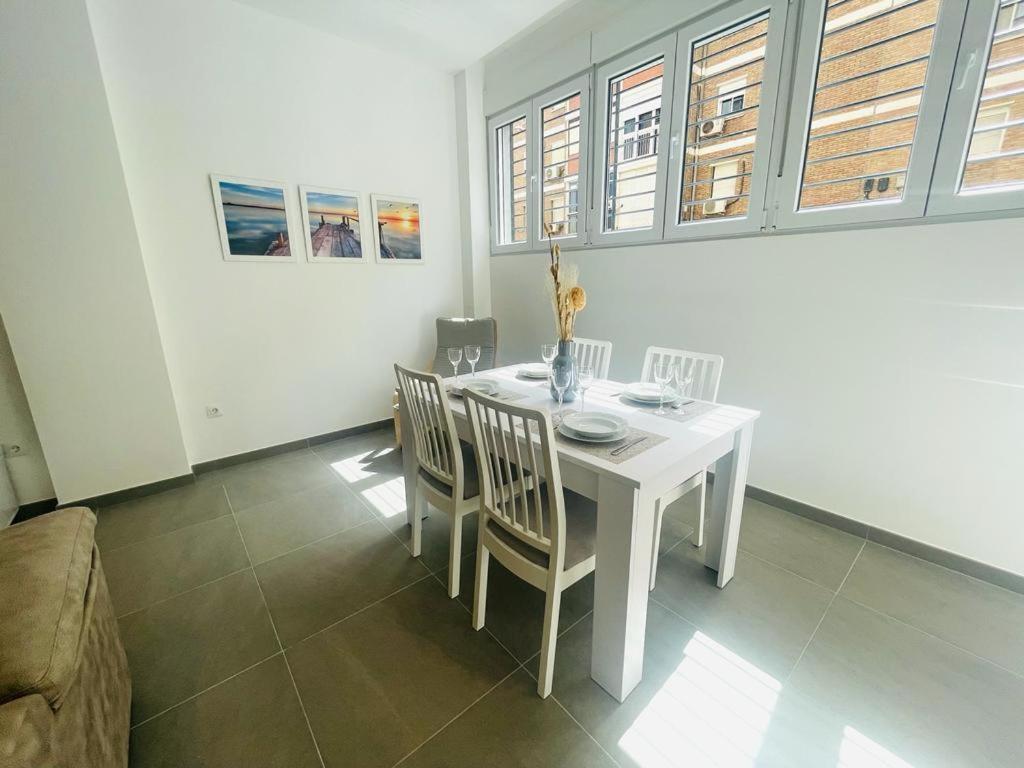 Apartamento Alhucemas Playa مالقة المظهر الخارجي الصورة